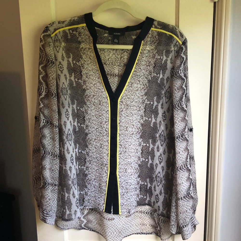Gorgeous Alfani Snakeskin Print Blouse